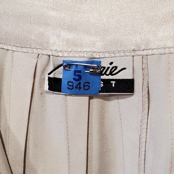 Creamy Soft Short Pleated Skirt - Marmie West - Size 13 - Picture 5 of 6